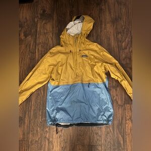 Patagonia Men’s L Two Tone Torrentshell Nylon Pullover